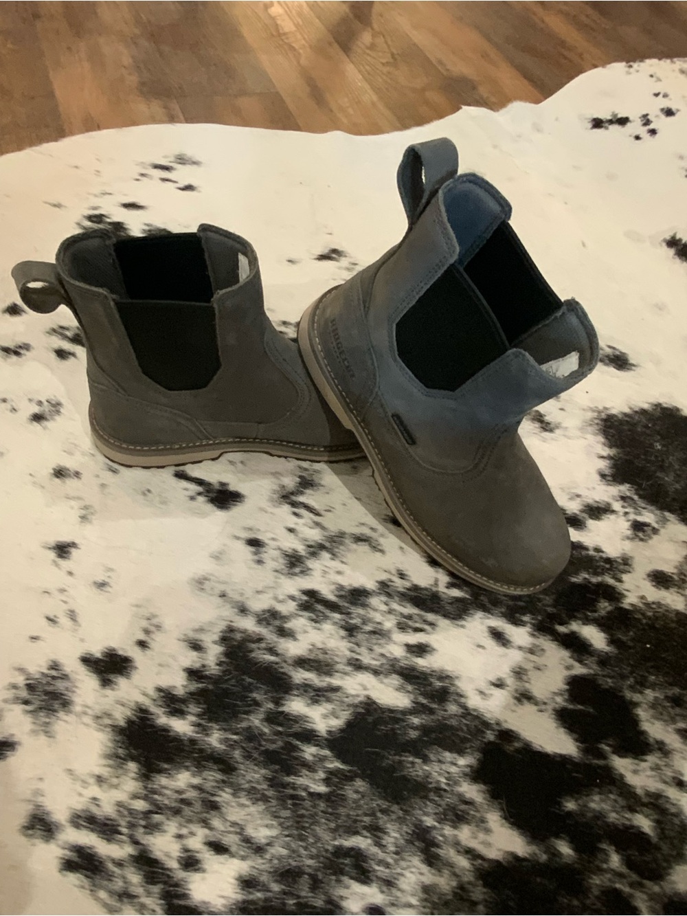 Men’s Gray Chelsea Boots - Slip-On Comfort